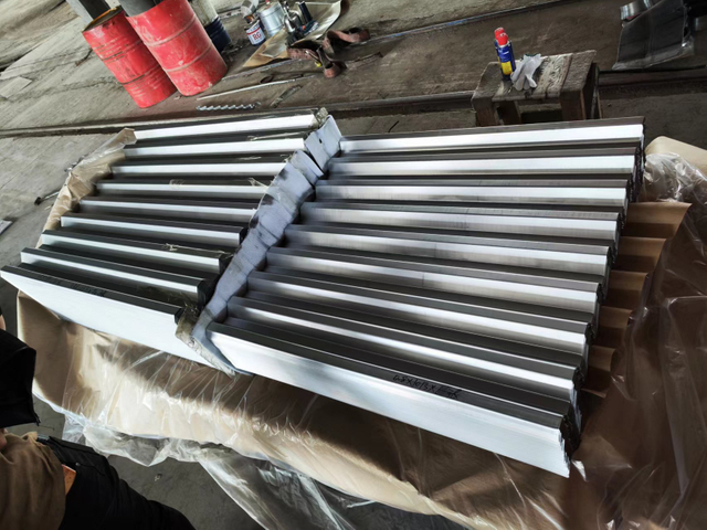 Galvanized / Galvalume Corrugated Roofing Sheet